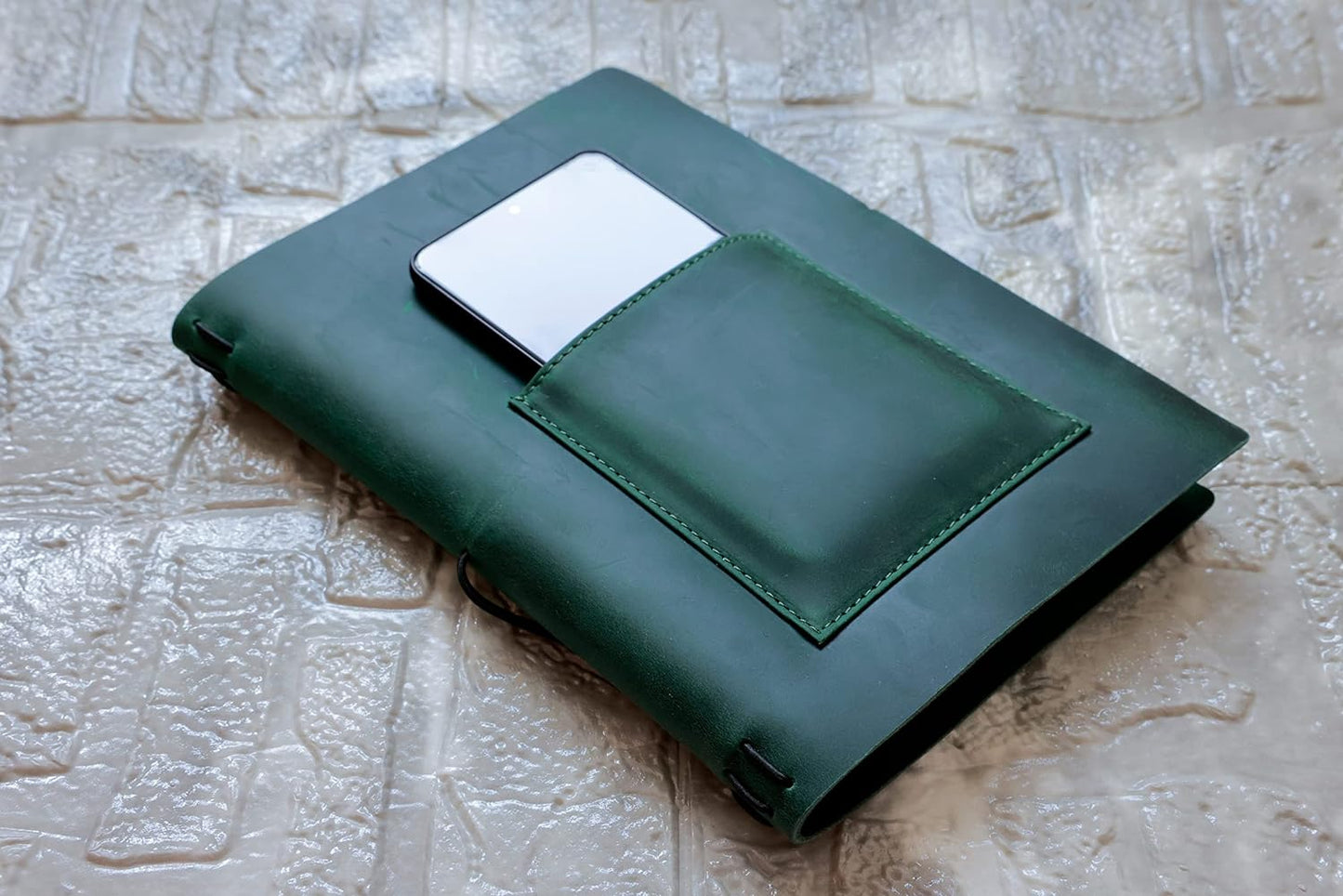 KISSKI Small A5 Travelers Notebook Cover, Refillable Leather Journal Cover for 5.5 x 8.5 Inserts, Personal Planner Organizer Case for Writing/Diary, 6 x 9 in with Pocket, Gift for Women Men, Green