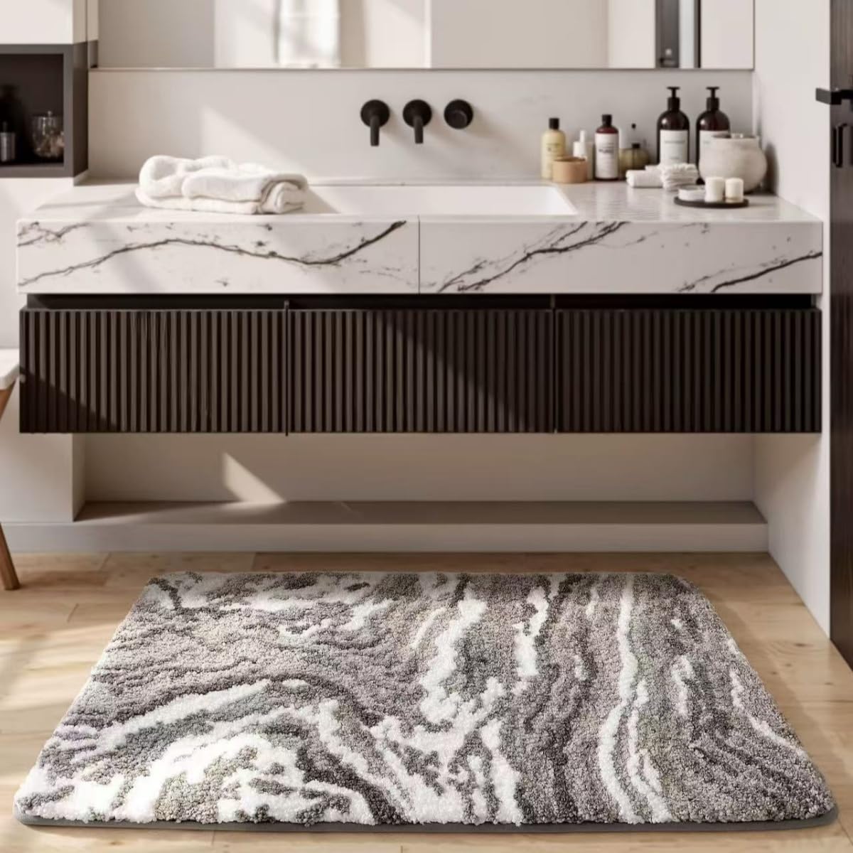 Ankah Luxurious Nordic Bathroom Rug, Extra Soft Fluffy Bath Mat, Absorbent, Non-Slip, Easy to Care and Fast Drying, Modern Style Marble Pattern Shower Rug, Home Decor Accessories, 17.3"x29.9", Gray