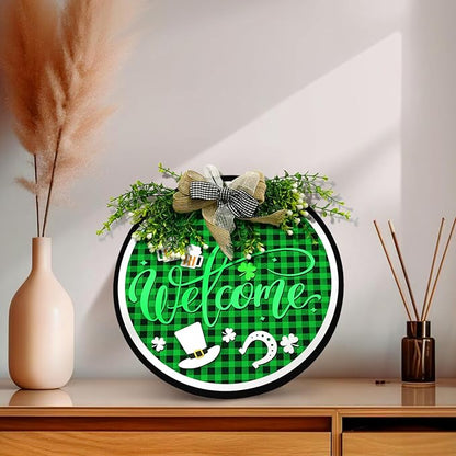 St. Patrick’s Day Door Sign for Front Porch Welcome Green Plaid Hanging Round Wood Wreaths With Bow Clover Hat Horseshoe Hanger Rustic Irish Spring Lucky Shamrock Door Signs Home Decor 12 Inch