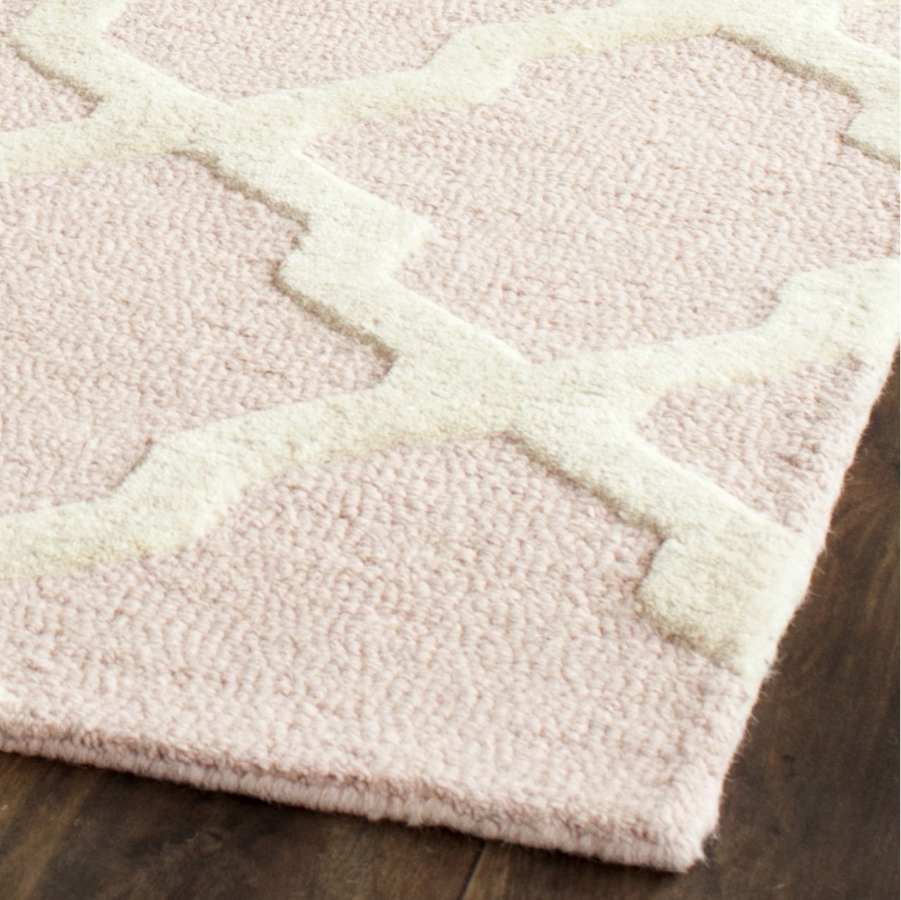 SAFAVIEH Area Rug 8x10 - Cambridge Collection - Large - Light Pink & Ivory, Handmade Wool, Trellis Pattern, Ideal for Living Room, Bedroom, Office, Dining Space (CAM121M)