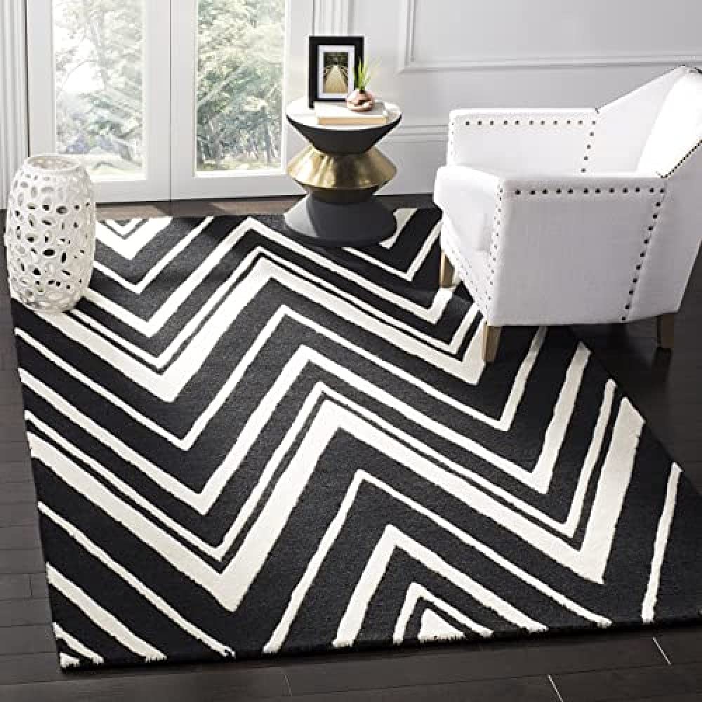 SAFAVIEH Cambridge Collection Area Rug - 5' x 8', Black & Ivory, Handmade Chevron Wool, Ideal for High Traffic Areas in Living Room, Bedroom (CAM711K)
