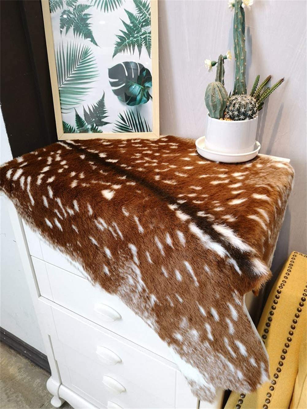 Faux Cowhide Rug Animal Skin Area Rug Deer Rug Cow Hides and Skins Mat Sika Deer Carpet for Home Livingroom 6.1x5ft