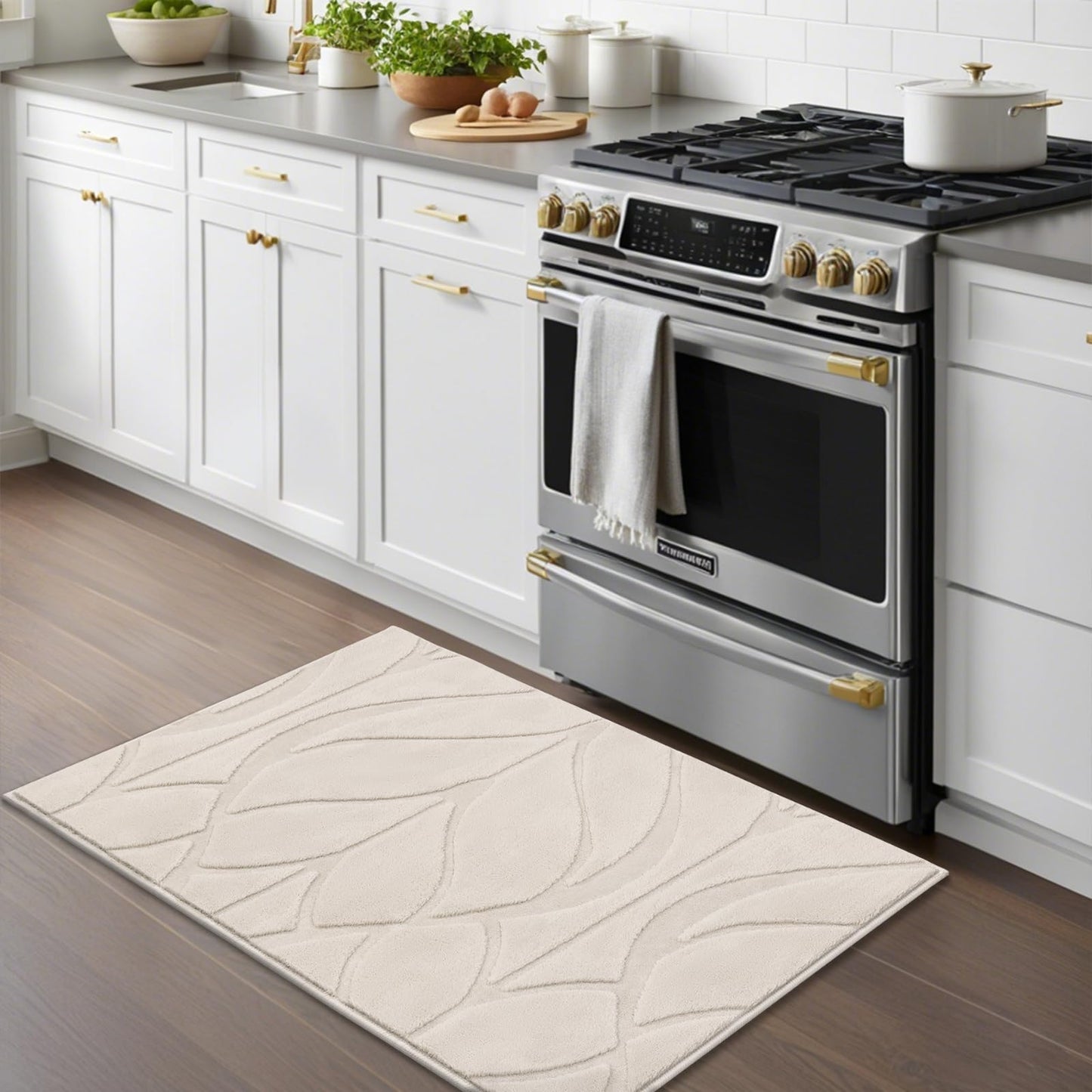 SHACOS 2x3Ft Small Rugs for Entryway, Non Slip Door Mat Indoor Entrance, Machine Washable High-Low Profile Entry Mat, Super Absorbent Front Door Rug for Bedroom Kitchen Bathroom Kids Room (Beige)