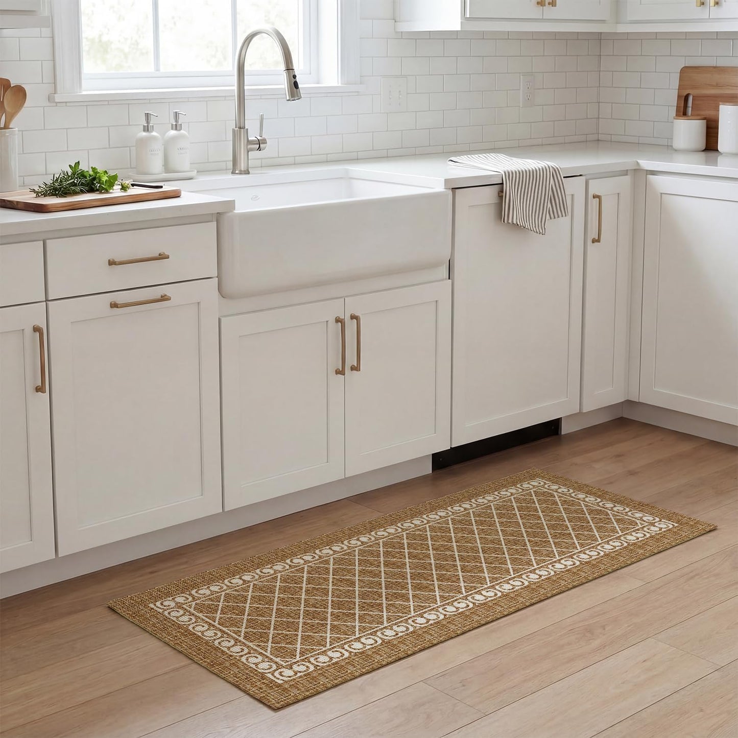Artoid Mode Beige Washable Diamond Stripe Retro Doormat, Non Slip Absorbent Natural Rubber Back Door Mat Floor Mat 17x47 Inch