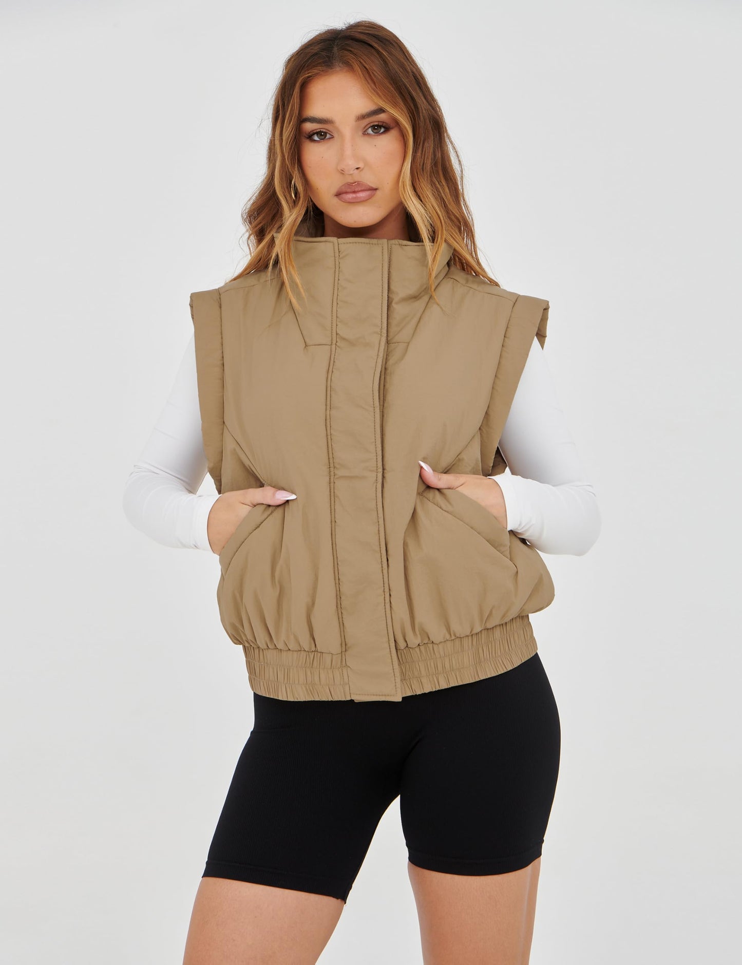 Lviefent Womens Puffer Vest Cropped Lightweight Button Down Quilted Vest Sleeveless Padded Gilet Coat with Pockets (Khaki-S)