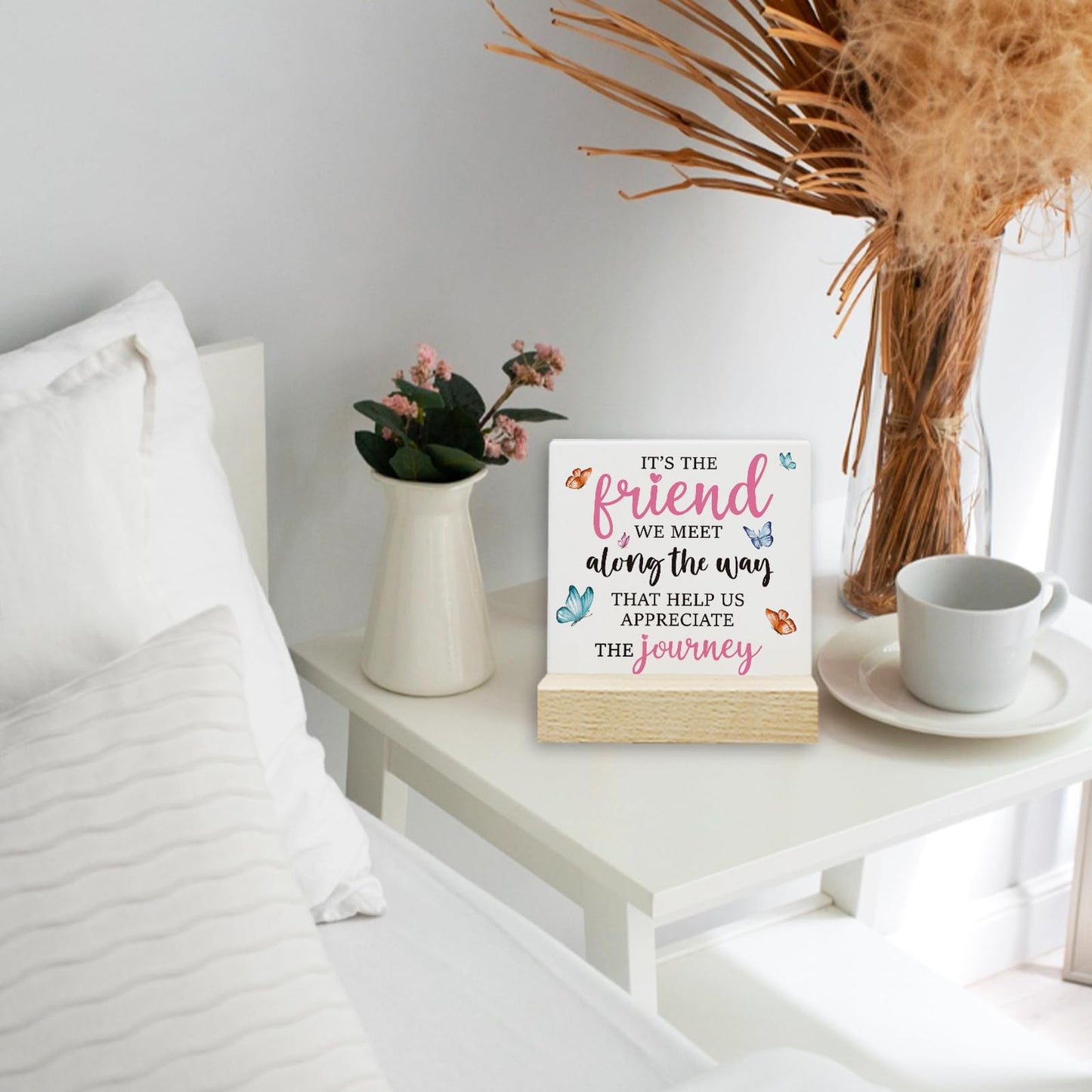 REWIDPARTY Friendship Gifts for Women Motivational Friendship Ceramic Sign Keepsake Christmas Birthday Gifts for Friend Colleague Ceramic Desk Sign Plaque with Wooden Stand for Home Office Decor