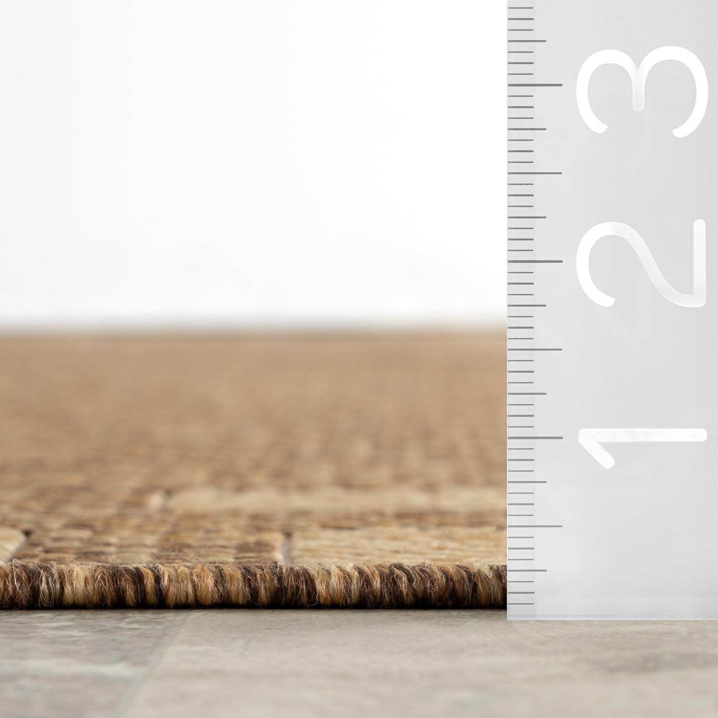 Nuloom Bellia Bordered 4' x 6' Indoor/Outdoor Area Rug for Living Room Patio Deck Front Porch, Light Brown