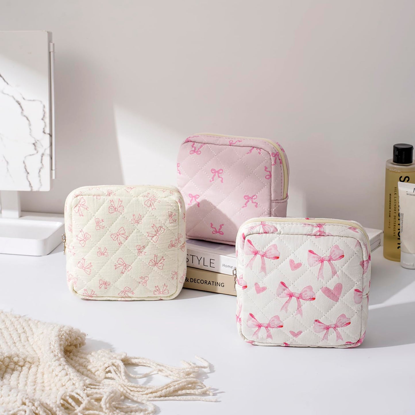 RSRSLEII Small Quilted Cosmetic Pouch for Purse, Mini Cotton Makeup Bag with Compartments, Cute Zipper Lipstick Holder for Women (02Heart Bow)