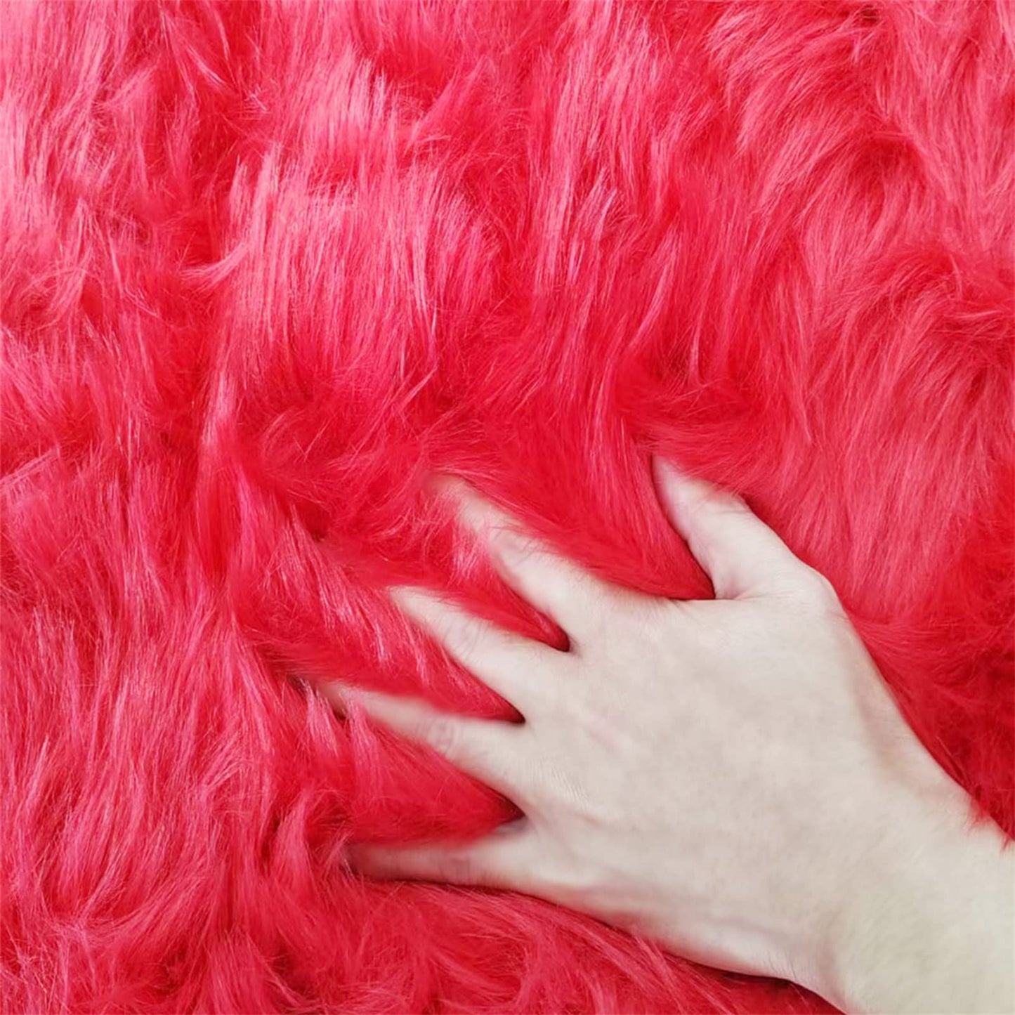YRXRUS Valentines Heart Rug, Red Heart Shaped Rug, Fluffy Faux Fur Rugs, Shag Mats for Bedroom Living Room, Love Coquette Room Decor 2x3 Ft