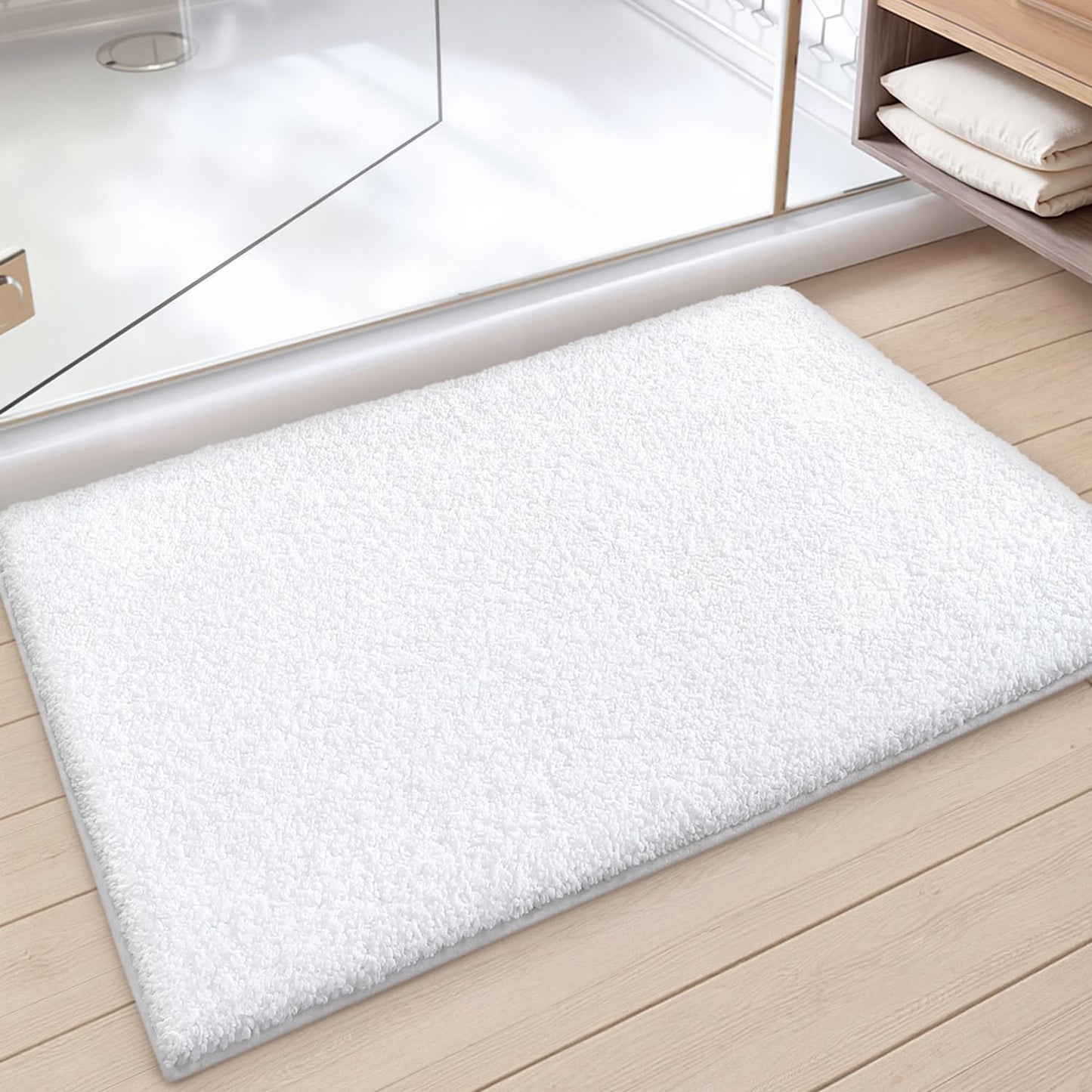 Color&Geometry Small Bath Mats for Bathroom, 16"x24" White Bathroom Rugs, Non Slip, Absorbent, Soft, Washable, Microfiber Bathmat Shower Mat Outside Shower