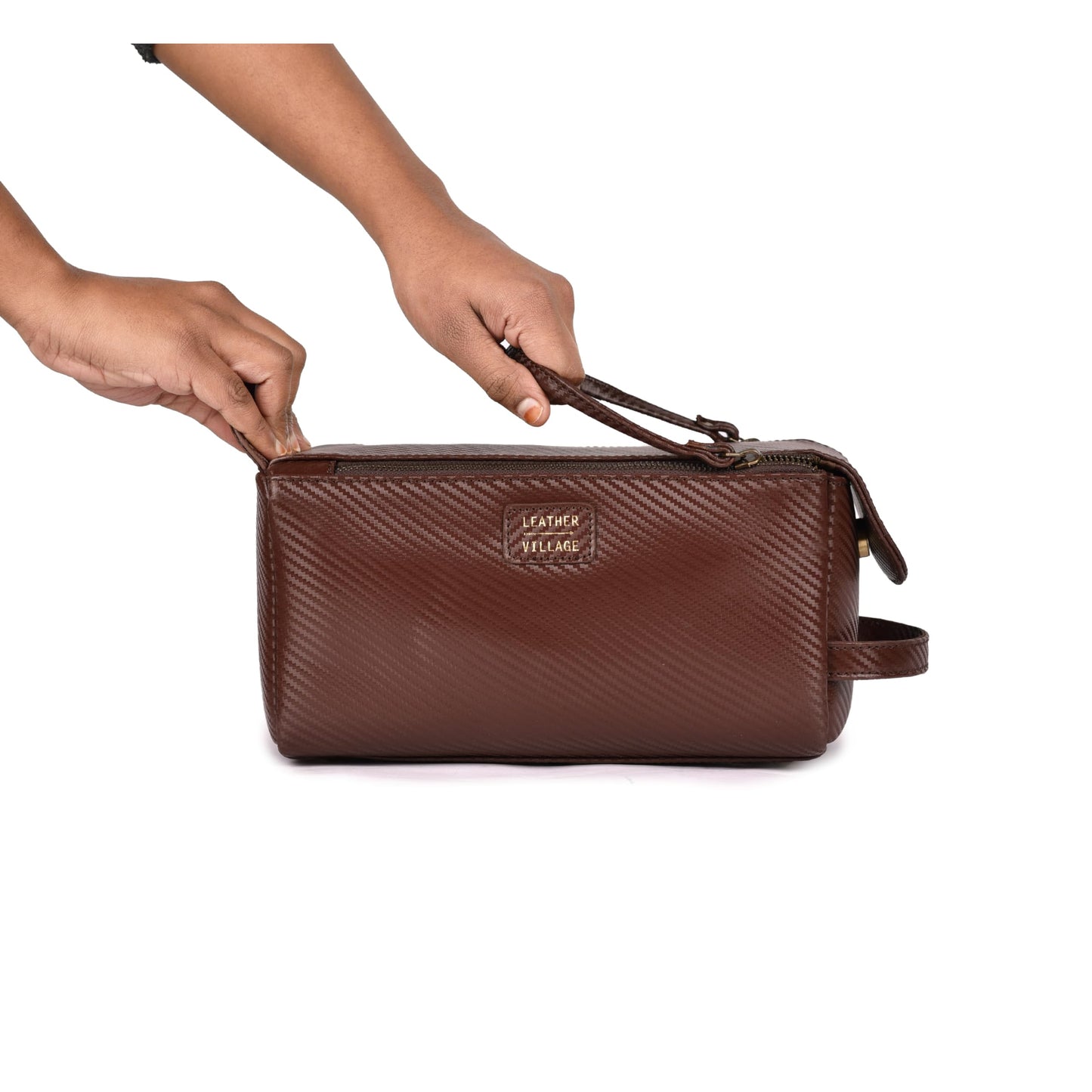 LEATHER VILLAGE Genuine Carbon Fiber Genuine Leather Travel Toiletry Bag - Large Dopp Kit, Water-Resistance Bathroom & Shaving Organizer for Men & Women - Brown