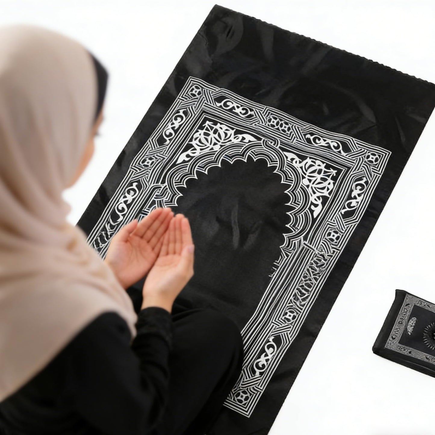 Portable Polyester Muslim Prayer Mat, Square Unnapped Woven Fabric with Directional Compass for Travel & Daily Prayer(D.Green)