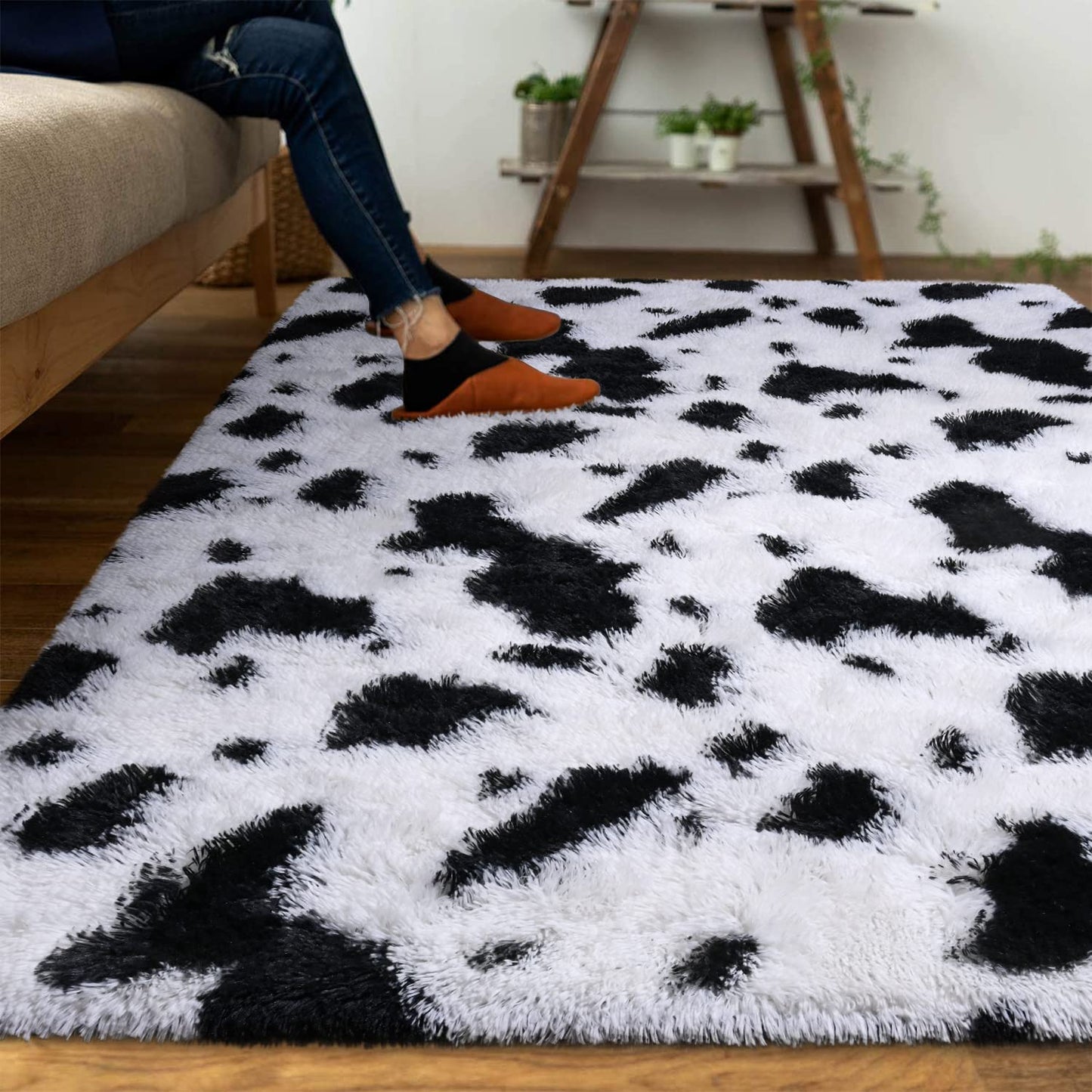 DweIke Fluffy Black White Rugs for Bedroom Living Room, 5x8 Feet Soft Plush Shaggy Cow Hide Print Girls Boys Kids Rug, Non-Slip and Machine Washable Carpet for Dorm Nursery Classroom Decor