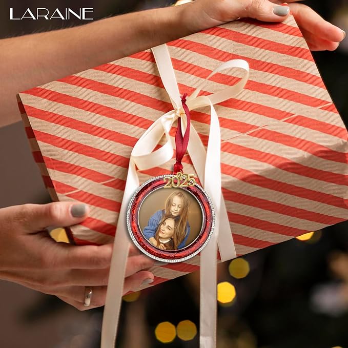 Laraine Christmas Tree Ornaments – Decorative Hanging 2025 Holiday Keepsake Gift Round Pendant with 2.5” Photo Frame Insert for Picture of Pet (Round Red (2025))