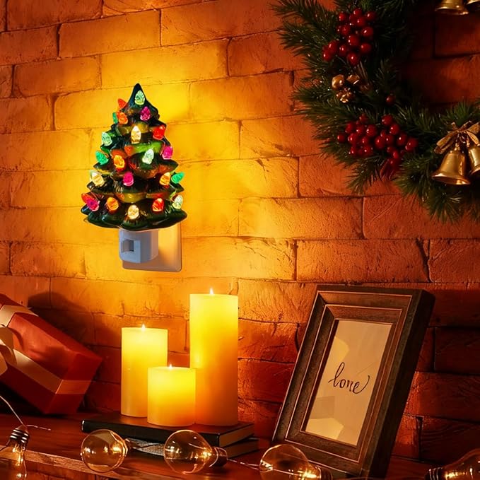 Ceramic Christmas Tree Night Light, Vintage Green Christmas Tree Wall Plug in Night Light, Hand Painted eramic Hallway Nightlight for Christmas, Home Décor