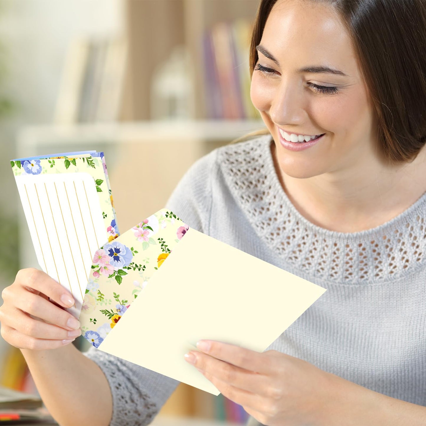 Geyee 200 Pieces Watercolor Stationary Paper and Envelopes Include 100 Lined Sheets and Envelopes, 5. 5 x 8. 25 Inch Double Sided Printing Letter Writing Paper with Mailers(Floral)