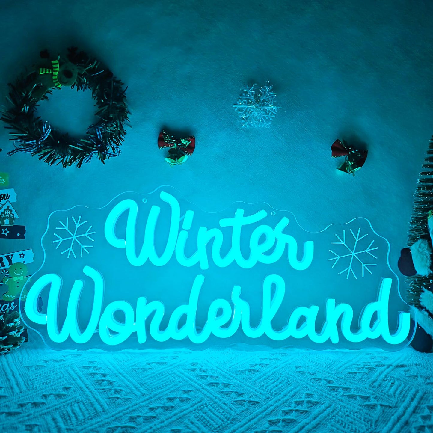 Winter Wonderland Christmas Neon Sign for Wall Decor Christmas Theme Party Decorations Dimmable Winter Wonderland Light Up Sign for Gifts