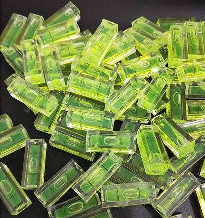SIZIKJXGHWYI 6Pcs Small Bubble Level 10x10x29mm Mini Square Spirit Level Picture Hanging Levels Mark Measuring Instruments Layout Tools