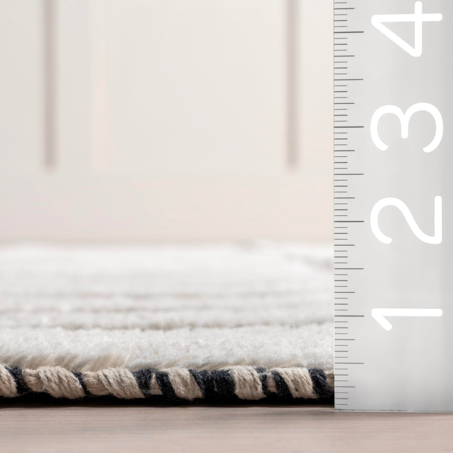 Rugs USA Merrick Tasseled Cotton and Wool Area Rug, 7'6" x 9'6", Black