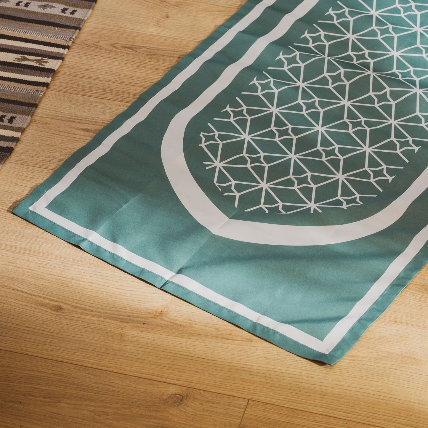 BAHĀ Portable Prayer Mat | Travel Prayer Mat, Foldable Prayer Rug for Muslims, Perfect Muslim Gift (Moss Green)