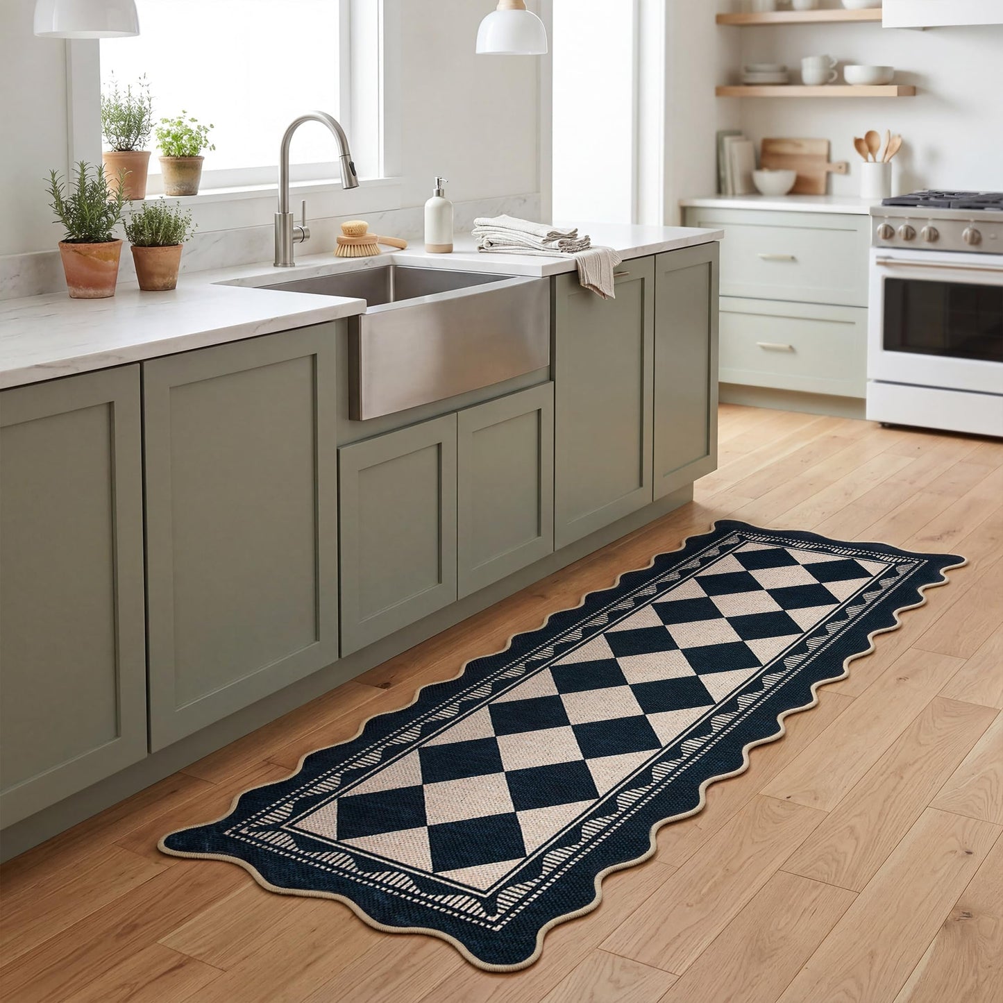 Garvee Easy Jute 2x6 Scalloped Border Kitchen Rugs Non Slip Indoor Outdoor Washable Rugs for Living Room Low Pile Floor Cover for Entryway Stain Resistant Indoor Carpet for Hallway，Black/White