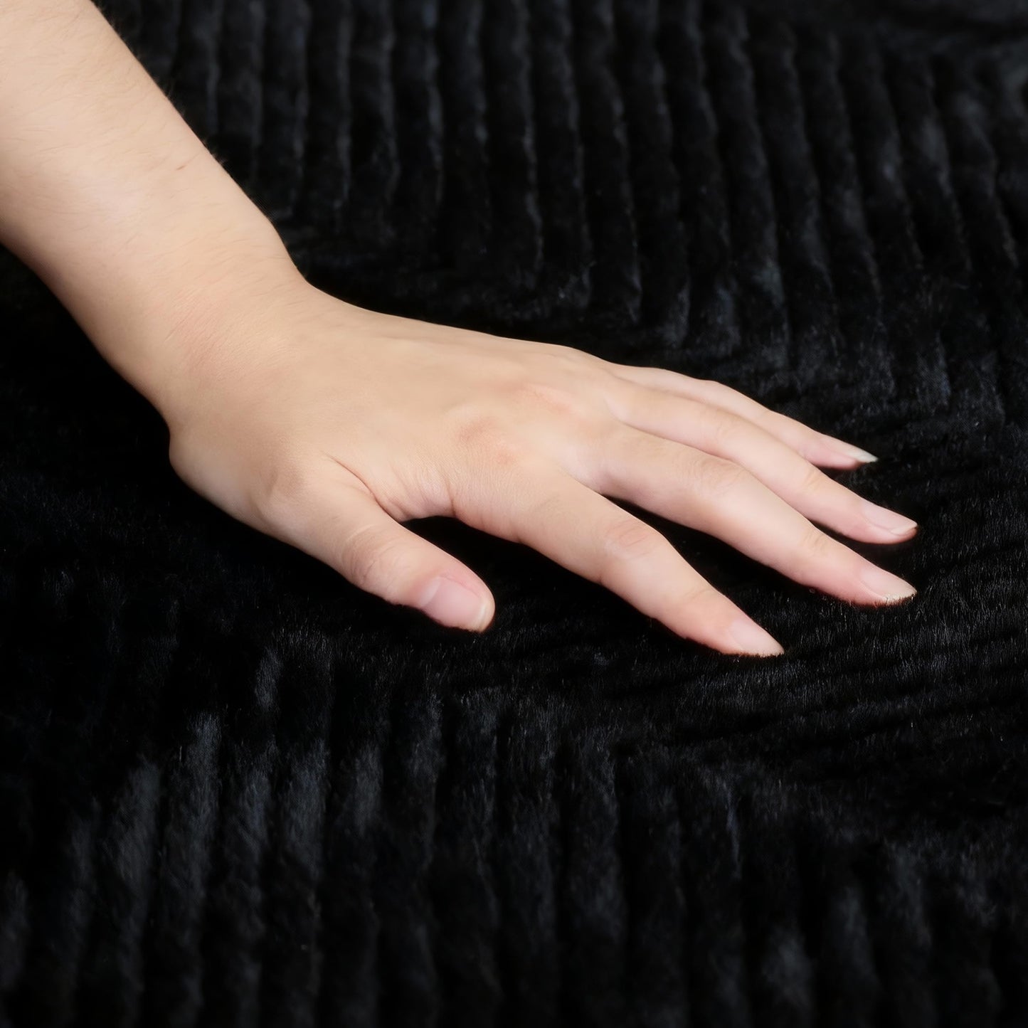 CASTLYE Area Rug for Living Room - 3x5 Soft Faux Rabbit Fur Modern Geometric Wave Carpet for Bedroom, Black