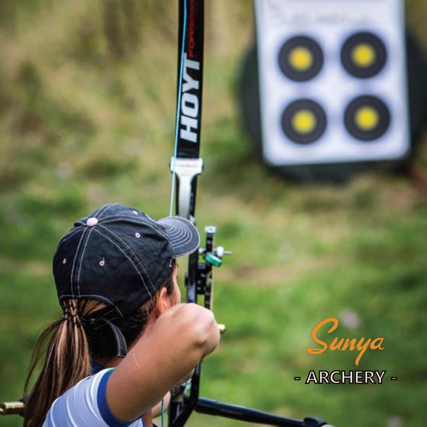 SUNYA X510 Field & Competition Hip Arrow Quiver | 3-Slot Noise-Free Archery Quiver with Sturdy Storage System (42x18cm) (Red, Right)