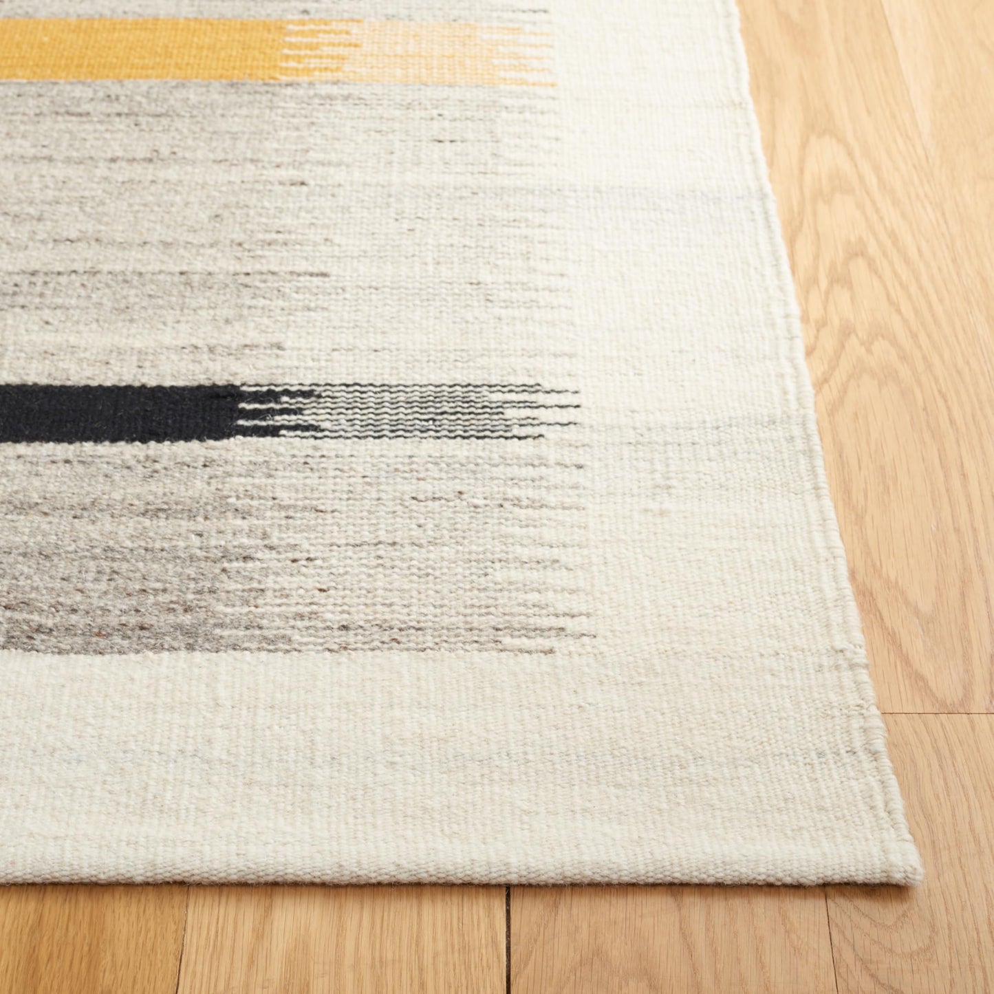 SAFAVIEH Kilim Collection Area Rug - 5' x 8', Ivory & Grey, Handmade Flatweave Wool, Boho Southwestern Design, Ideal for Living Room, Bedroom, Dining Room (KLM976F-5)