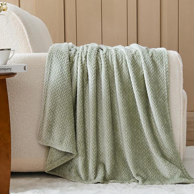 NEWCOSPLAY Super Soft Twin Blanket Sage Green Premium Silky Flannel Fleece Leaves Pattern Lightweight Bed Blanket All Season Use (Sage Green, Twin(60"x80"))