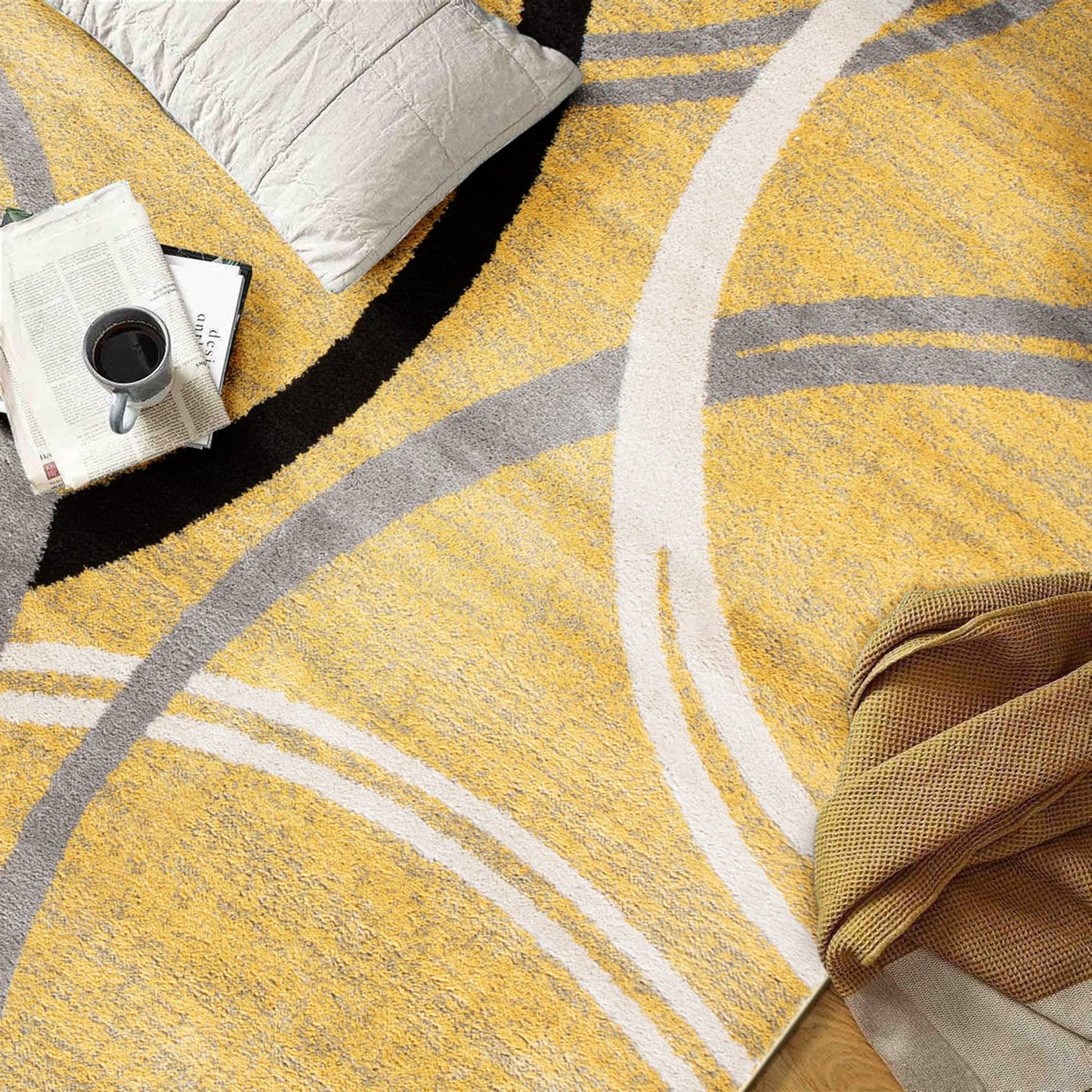 Rugshop Wavy Circles Design Area Rug, Carpet with Jute Backing for Living Room, Bedroom, or Dining Room, Yellow, 5'3" x 7'3"