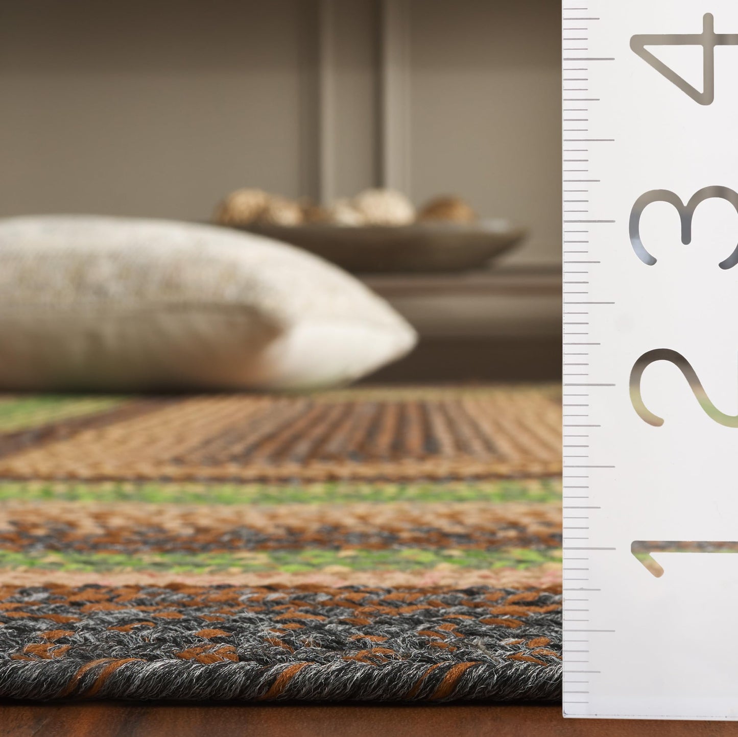 SAFAVIEH Washable Rug Outdoor Braided Collection - 3' Round, Brown & Green, Handmade & Reversible, Non-Shedding & Easy to Clean, Ideal for Patio, Backyard, Mudroom (BRD314T)