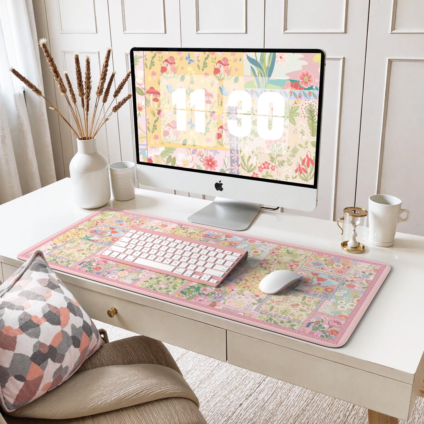 iCasso Pink Desk Mat for Keyboard and Mouse, Large Mouse Pad, Floral Desk Pad, Anti-Slip XXL Big Mousepad with Stitched Edges for Computer