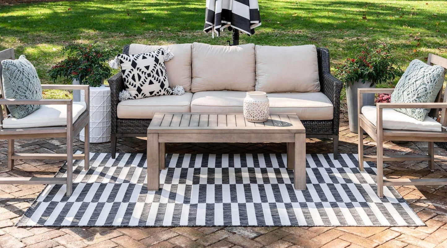 Unique Loom Outdoor Striped Collection Area Rug - Striped (7' 1" x 10' Rectangle, Charcoal/Ivory)