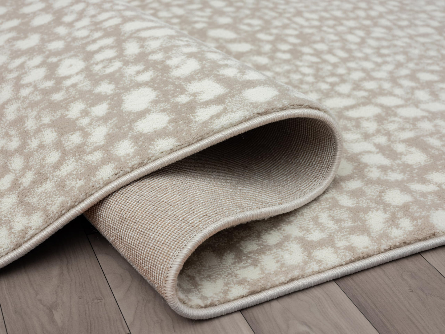 Abani White Cheetah Print Area Rug | 6' x 9' Beige Antelope/Leopard/Deer Animal Print Pattern |Carpet for Living Room, Bedroom, Office