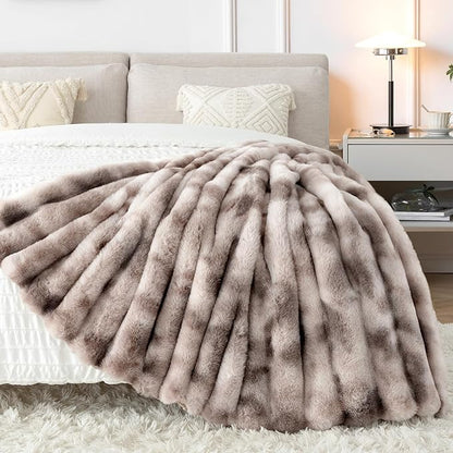 Touchat Luxury Faux Rabbit Fur Throw Blanket for Couch, Super Heavy Warm Cozy Blanket for Sofa Bedroom Living Room, Ultra Soft Fluffy Reversible Plush Blanket for Home Decor Gifts, Tie-dye Coffee