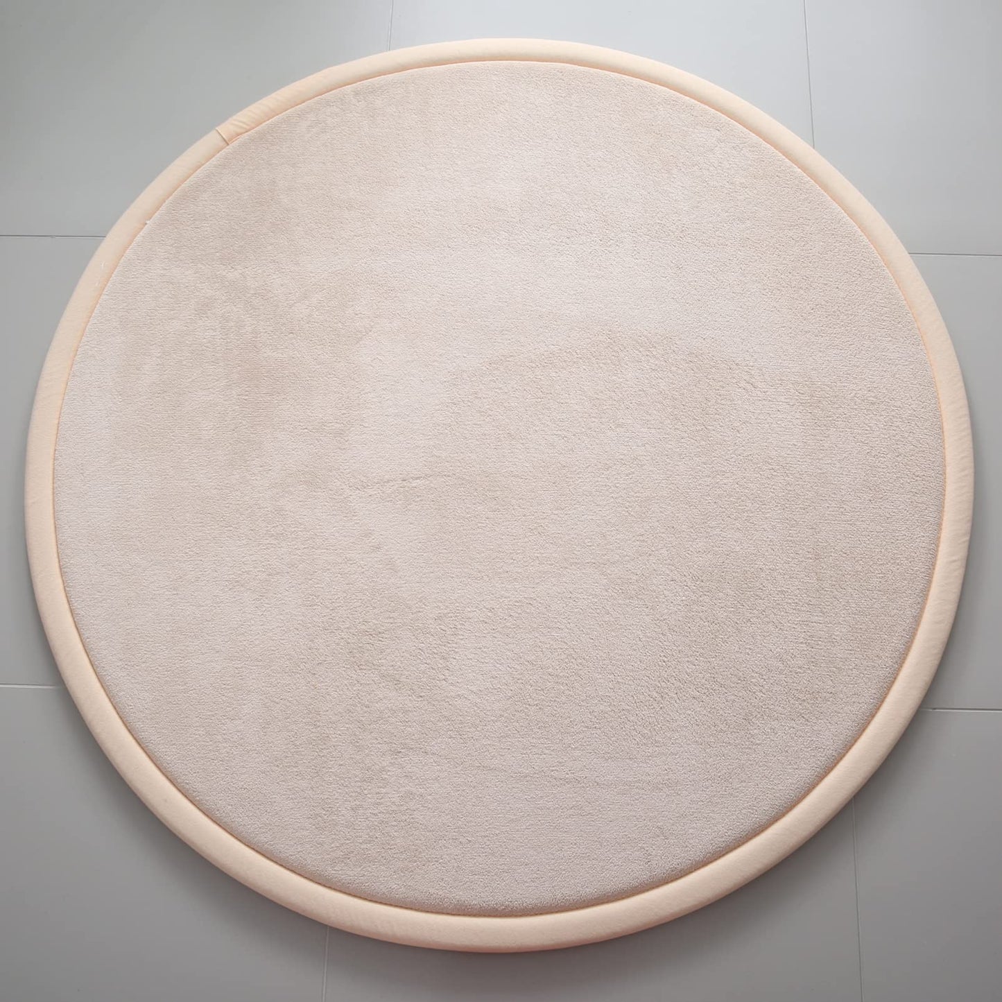 Loartee Thick Kids Round Rug - Coral Velvet Area Rugs, Memory Foam Circular Carpet for Nursery Playroom Home Decor Dormitory, Diameter 47 inch, Brown