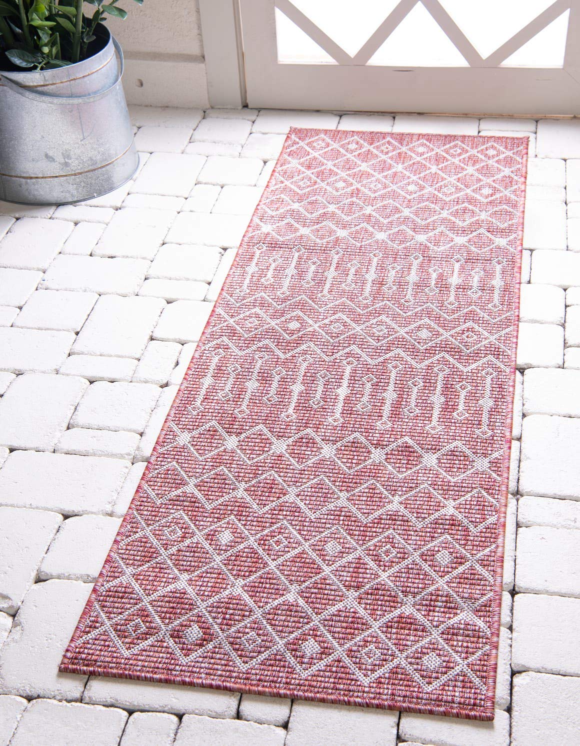 Unique Loom Outdoor Trellis Collection Area Rug - Tribal Trellis (2' x 6' 1" Runner, Rust Red/ Ivory)