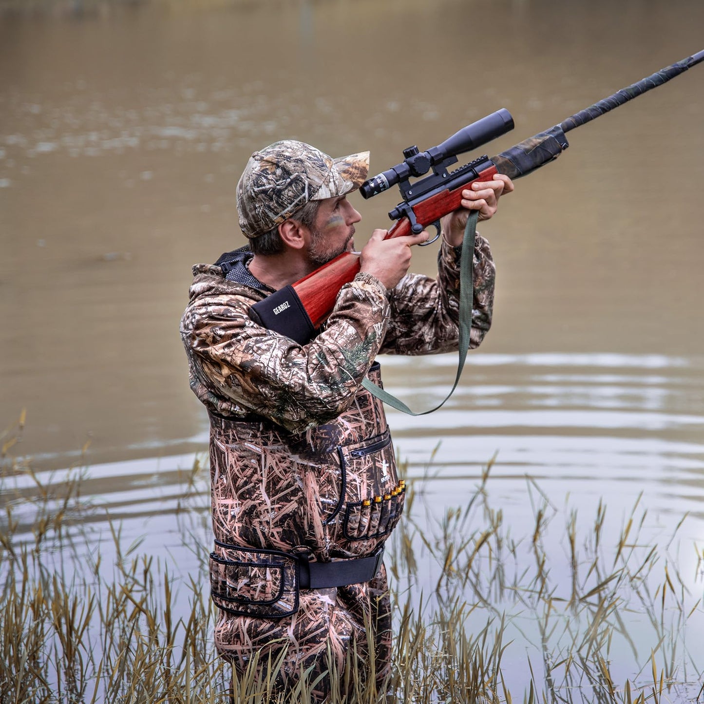 GearOZ Duck Hunting Waders for Men, Waterproof Bootfoot Chest Wader Insulated Neoprene Camo Waders with Boot Hanger for Fishing, Waterfowl Hunting Breathable Hunter Waders Weighters, Size 10
