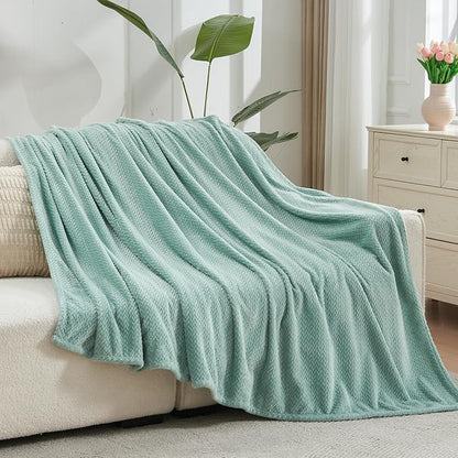NEWCOSPLAY Super Soft King Blanket New Sage Green Premium Silky Flannel Fleece Leaves Pattern Lightweight Bed Blanket All Season Use (New Sage Green, King(90"x110"))