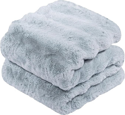 Touchat Luxury Faux Rabbit Fur Throw Blanket for Couch, Super Heavy Warm Cozy Blanket for Sofa Bedroom Living Room, Ultra Soft Fluffy Reversible Plush Blanket for Home Decor Gifts, Blue
