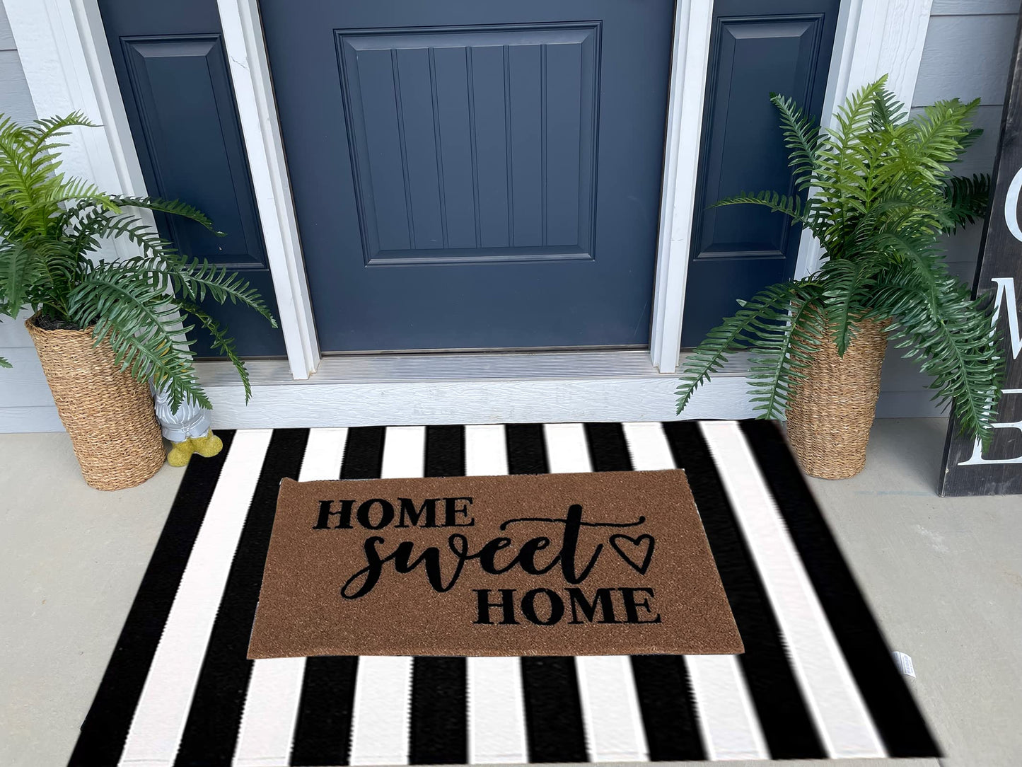 Black and White Outdoor Rug 35.4 x 59 Inches Striped Front Door Mat Front Porch Rug Hand-Woven Machine Washable Indoor/Outdoor Layered Door Mats for Entryway/Porch/Patio