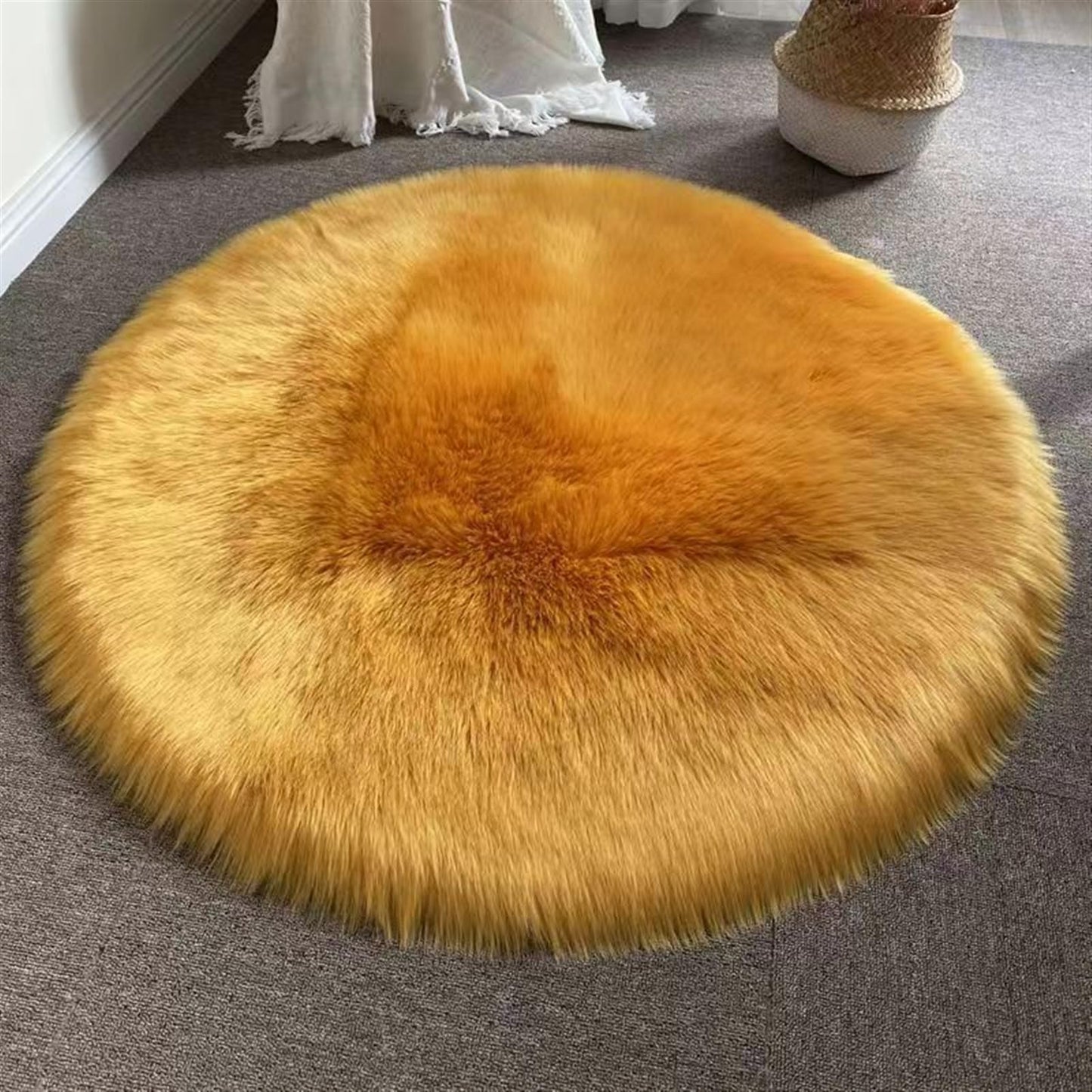 Lifup Soft Round Shaggy Rug, Faux Fur Area Rug, Fluffy Plush Carpets Circle Rugs for Living Room Fuzzy Rugs for Bedroom Under Dining Table Home Office Decor Gold 2x2 Feet