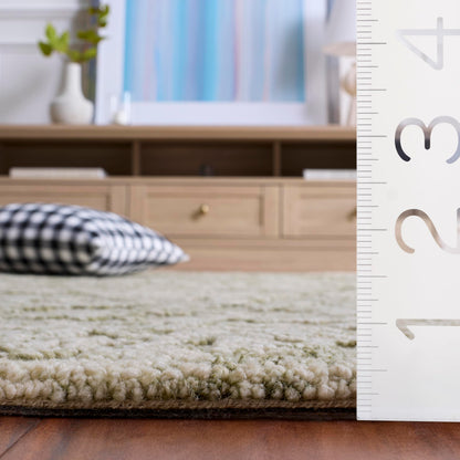 SAFAVIEH Area Rug 8x10 - Blossom Collection - Large - Sage & Ivory, Handmade Wool, Ideal for Living Room, Bedroom, Dining Space (BLM411W)