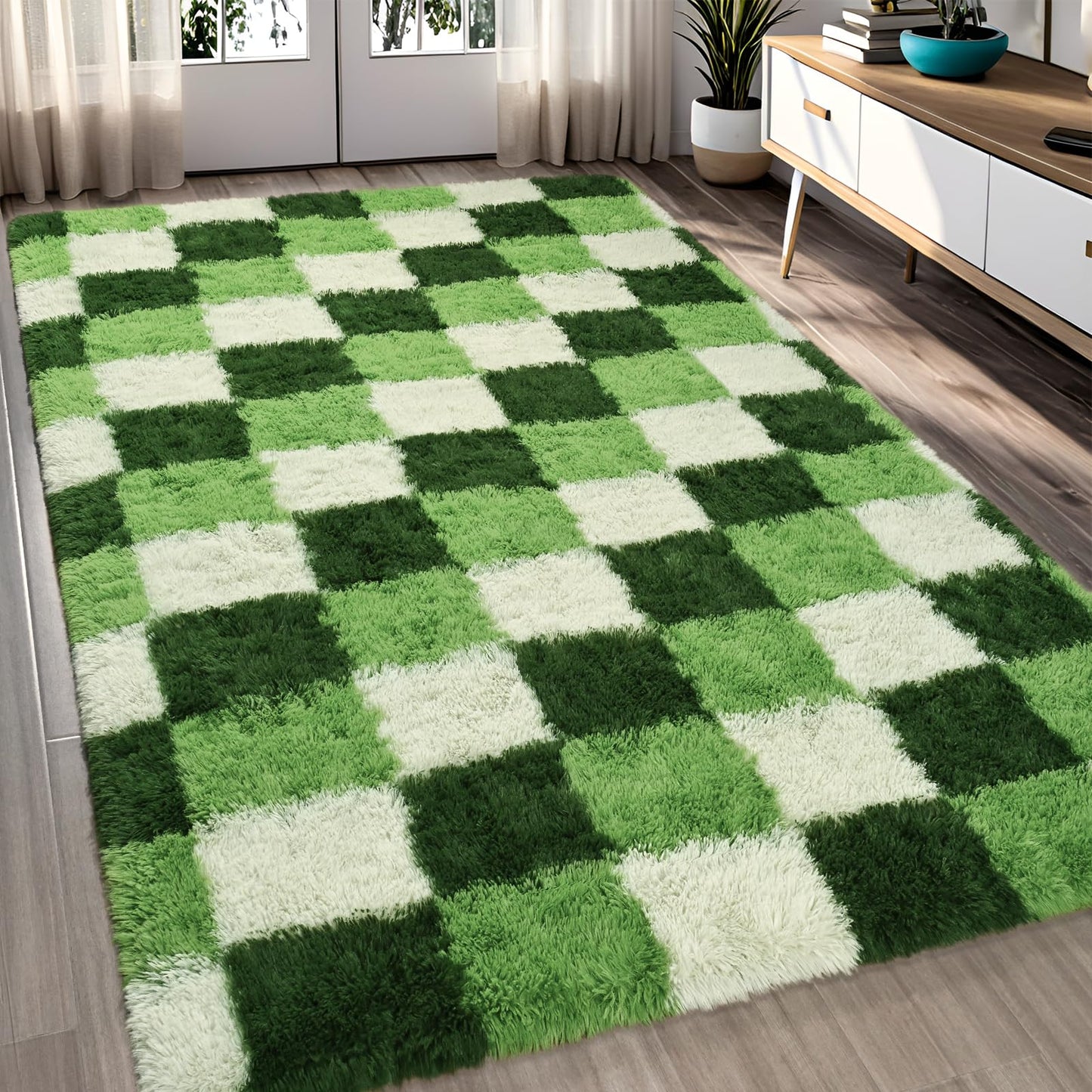 FALARK Fluffy Deep Green White Rugs for Bedroom, 4x6 Feet Checkered Rug for Living Room, Cute Shag Carpet for Kids Girls Room Nursery, Soft Shaggy Modern Indoor Carpets for Home Decor