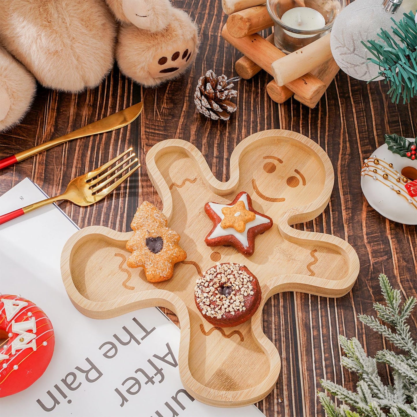 Whaline 2Pcs Christmas Charcuterie Board Gingerbread Man Serving Trays Xmas Wood Appetizer Boards Snacks Serving Platters for Home Party Supplies, 8.4 x 7.3 x 0.6 in