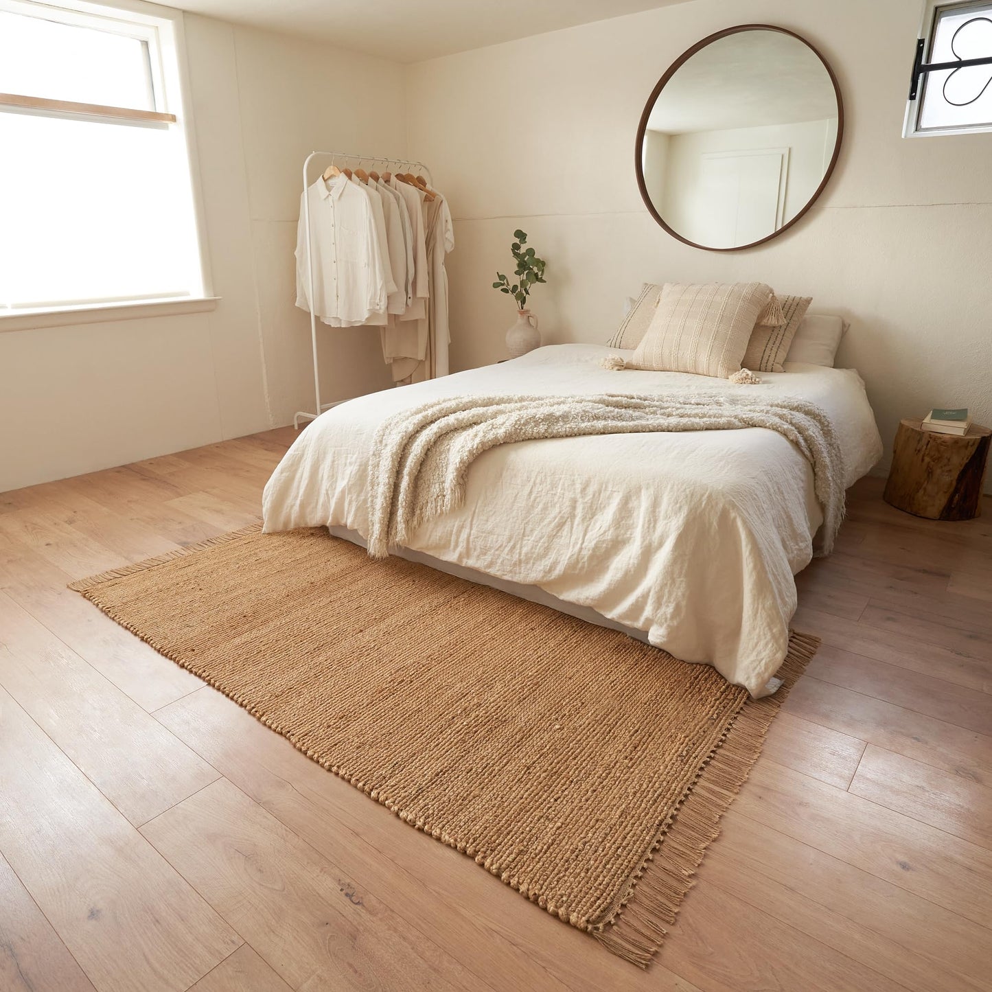 KIBAGA Beautiful Jute Area Rug for Your Home - This Natural 4x6 ft Hand Woven Rug Fits Perfectly Into Your Entry Area, Kitchen Or Living Room - Modern Braided Mat Enhances Any Boho/Farmhouse Decor