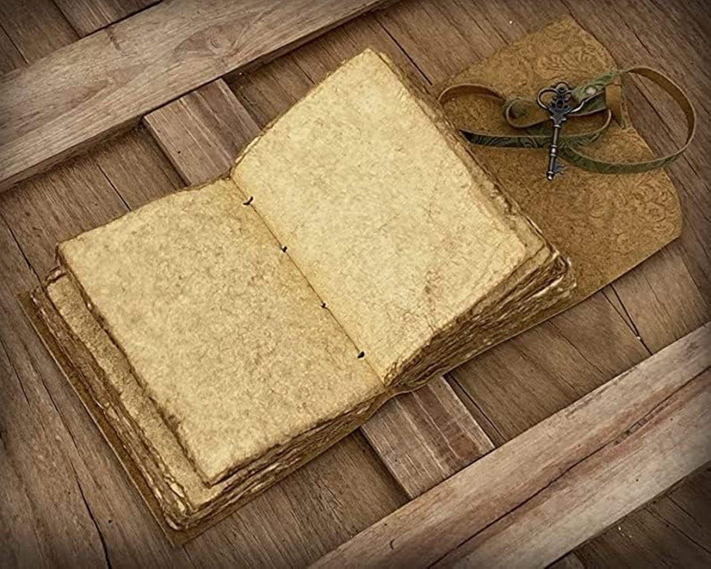 Soskakiist Embossed Leather Journal with Antique Key Vintage Pages Handmade Journal Leather Sketchbook Notepad Leather Travel Journal Book of Shadows Leather grimoire