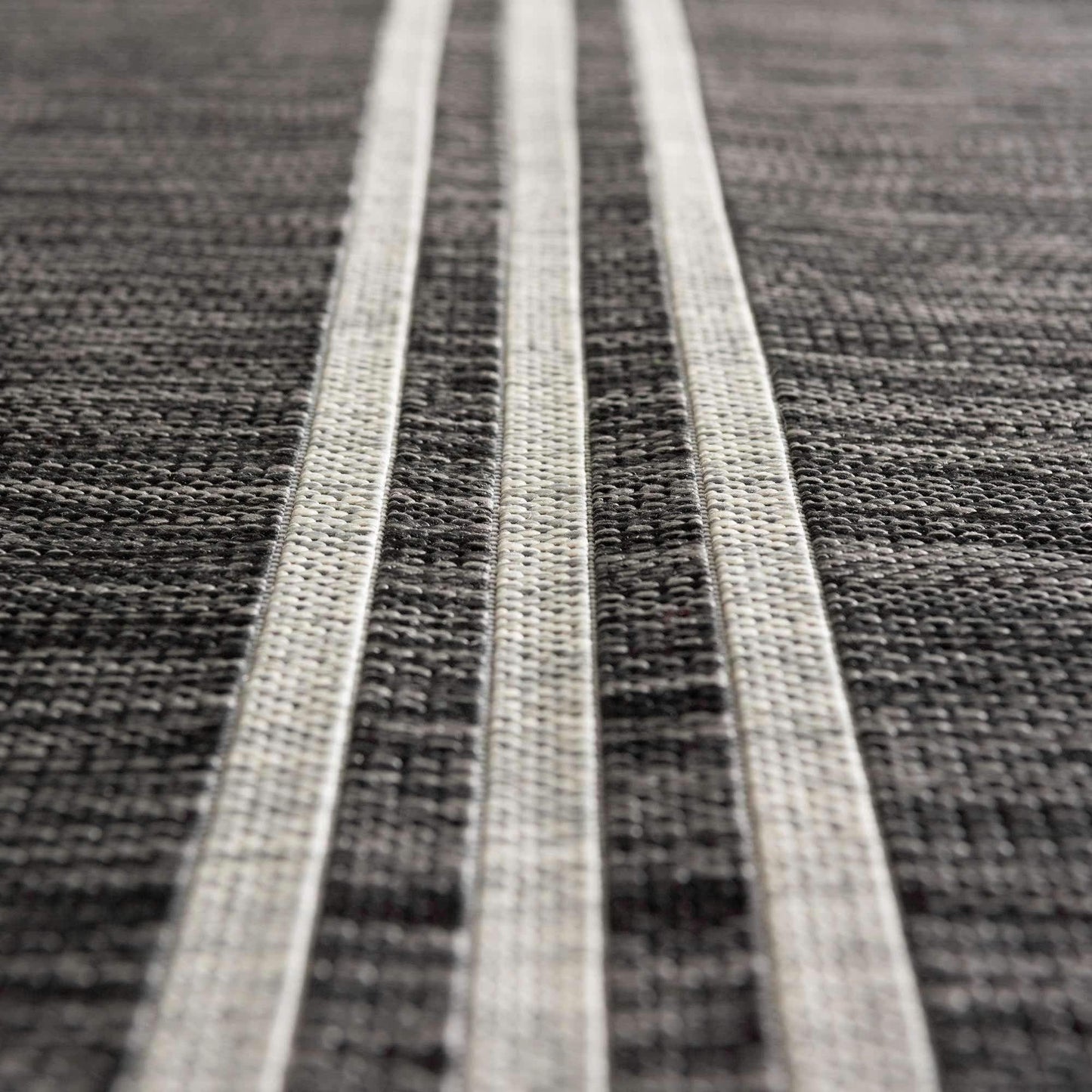 Unique Loom Jill Zarin Outdoor Collection Area Rug - Anguilla (3' 3" x 5' 3" Rectangle, Charcoal/ Ivory)