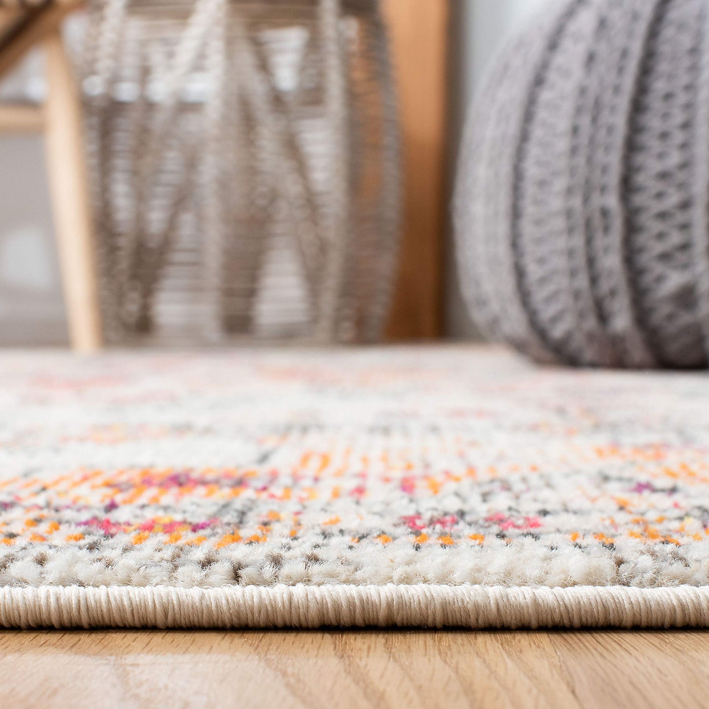 SAFAVIEH Madison Collection Area Rug - 5'3" x 7'6", Beige & Orange, Boho Chic Distressed Medallion Design, Non-Shedding & Easy to Clean, Ideal for Living Room, Bedroom, Dining Space (MAD473E)