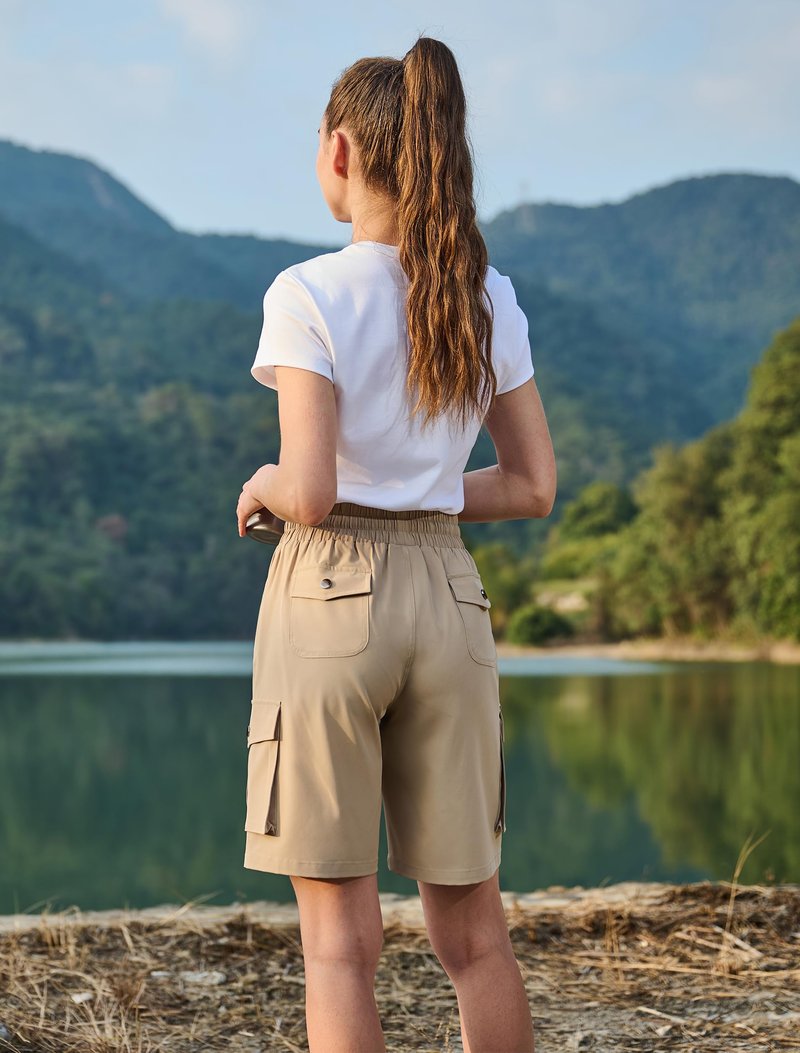 Hugut Women's 9" Hiking Cargo Shorts Quick Dry Lightweight Summer Shorts for Camping Travel Golf 6 Pockets Dark Grey